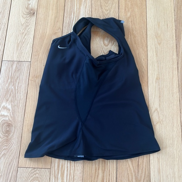 Nikefit Black Activewear top - Picture 5 of 8